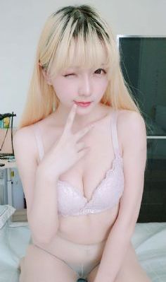 女朋友在亲热前喜欢抱着我_1080P电影在线看