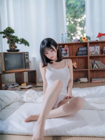 欧美三级吃奶头添泬无码动图_蓝光完整在线观看