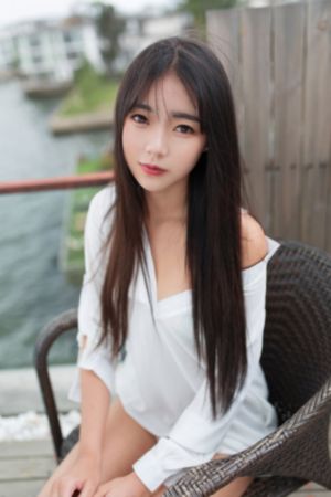 掀开老师的裙子_高清高清在线
